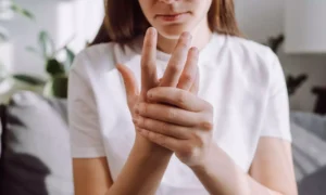 Read more about the article DMARD Use and Rheumatoid Arthritis Raise Mortality in Bronchiectasis Patients: Study Shows