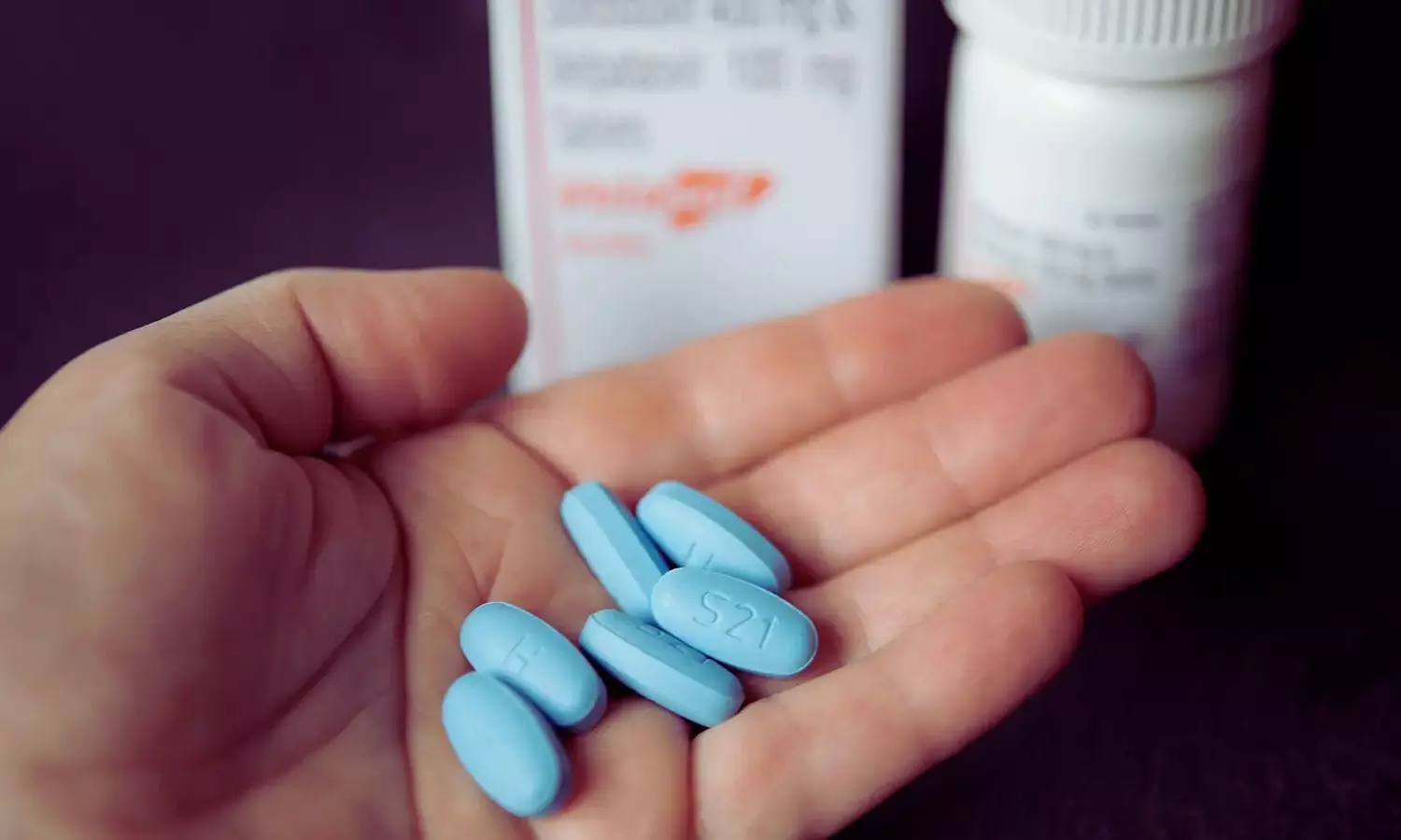 You are currently viewing Health Ministry Drafts Rule Change to Halve Drug Trial Approval Time from 90 to 45 Days