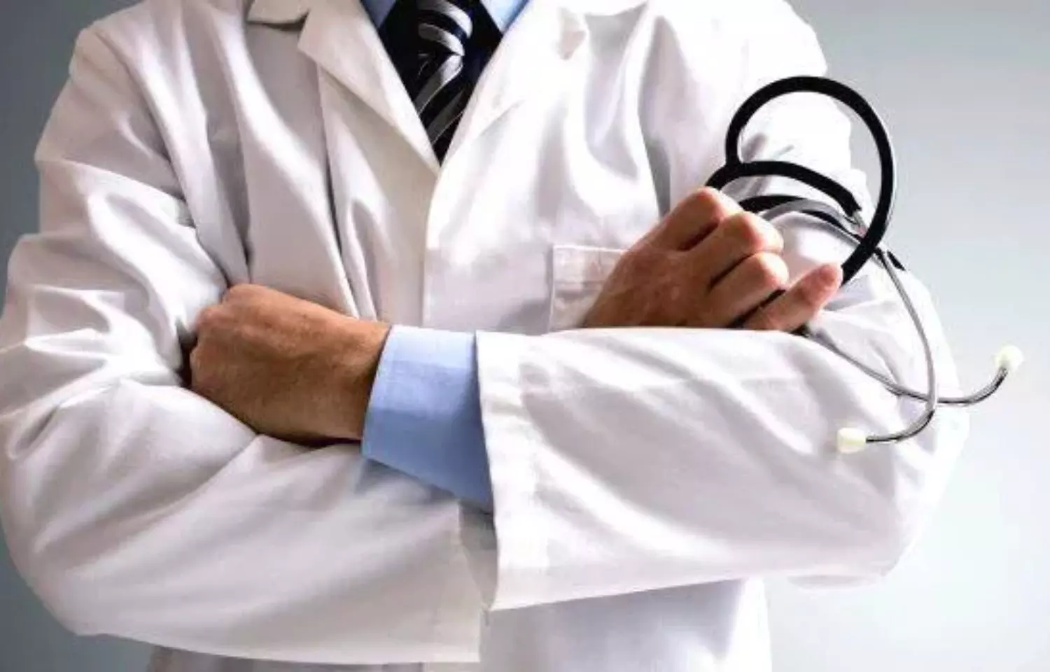 You are currently viewing Inquiry ordered against Junnar Hospital doctor over alleged misconduct