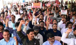 Read more about the article AP PHC doctors continue strike over 20 percent In-Service Quota demand till 2030
