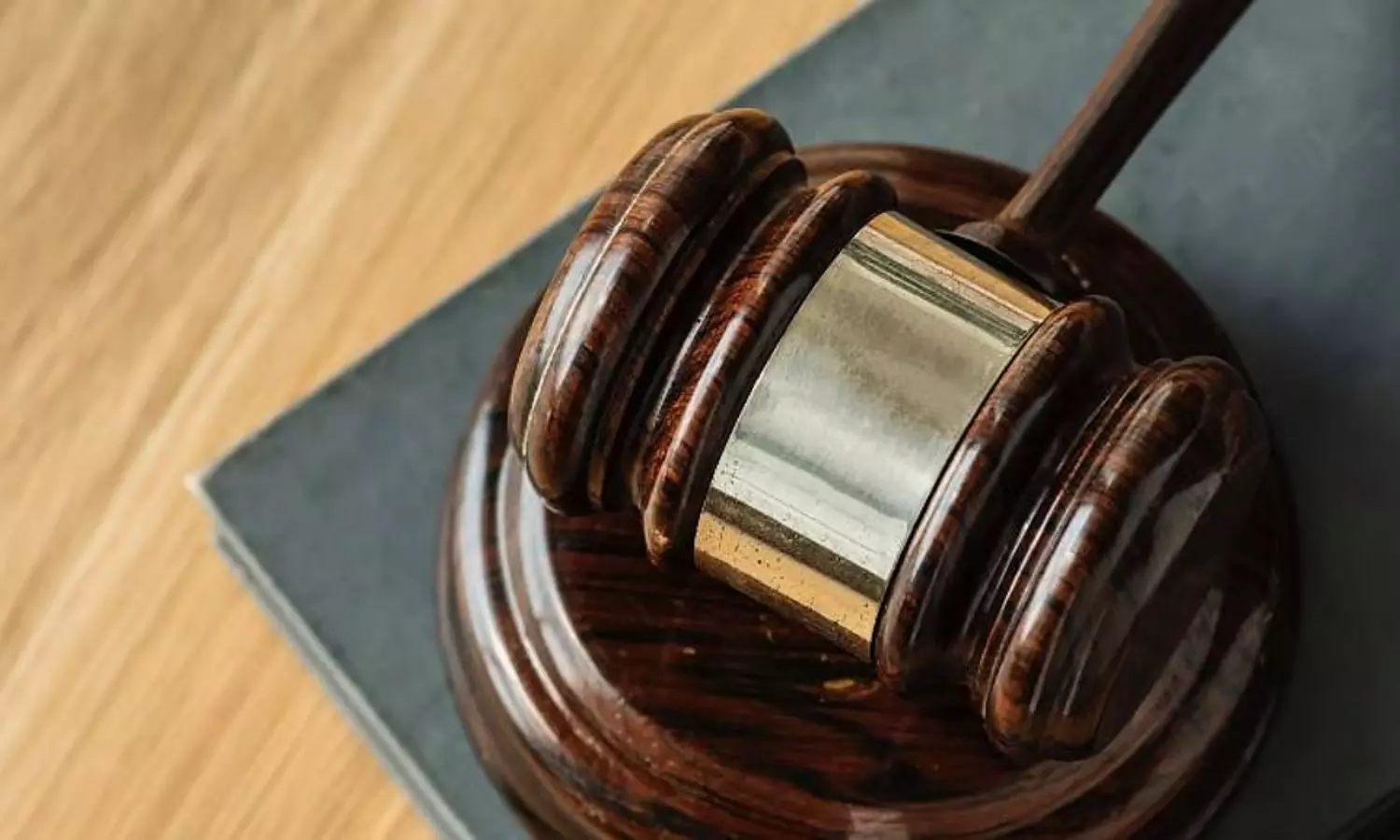 Read more about the article Monocef NSQ Case: HC Rejects Aristo Labs Plea, Confirms Trial Before Magistrate