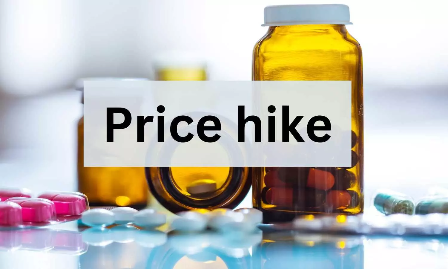 Read more about the article From Allergy Pills to PPIs: MPs Flag Massive Overpricing of Medicines, Seek Pricing Reforms