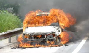 Read more about the article Doctor couple escapes unhurt as car catches fire in Beed