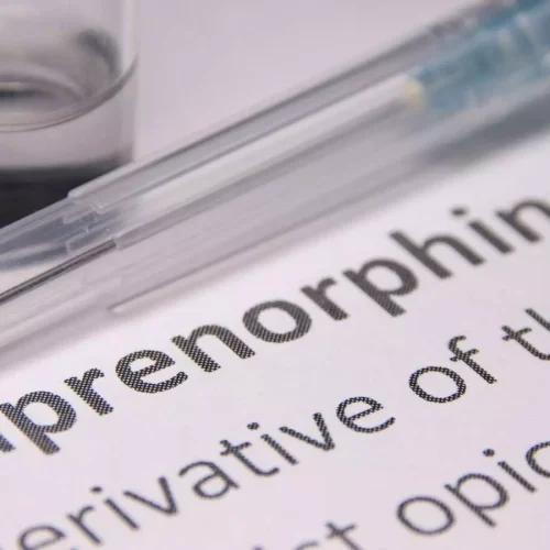 Buprenorphine Treatment for Opioid Use Disorder during pregnancy  benefits mother and child: JAMA