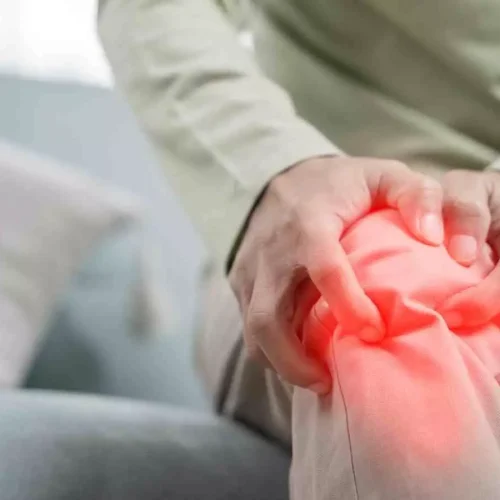 Infrapatellar Fat Pad Stiffness Linked to Severe Knee Osteoarthritis Symptoms: Study