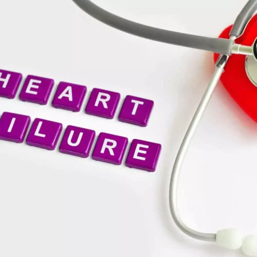 Regular sleep schedule may improve recovery from heart failure, study finds