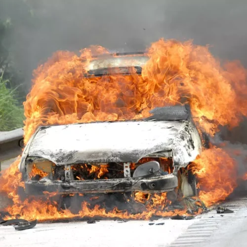Doctor couple escapes unhurt as car catches fire in Beed
